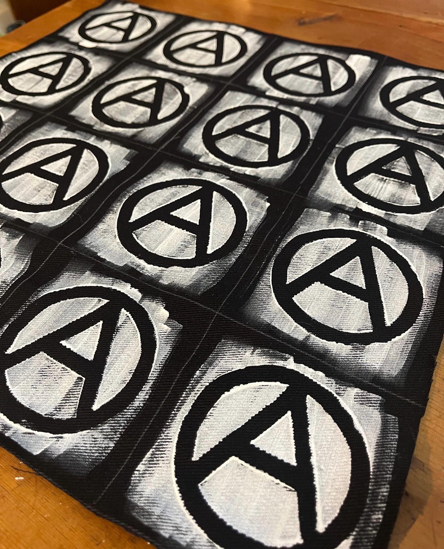 Anarchy Symbol Patch / Raw Edge / Sew On